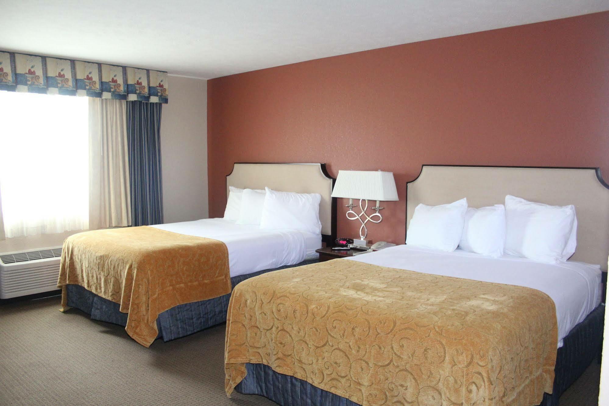 Green Acres Hotel Pittsfield Ngoại thất bức ảnh