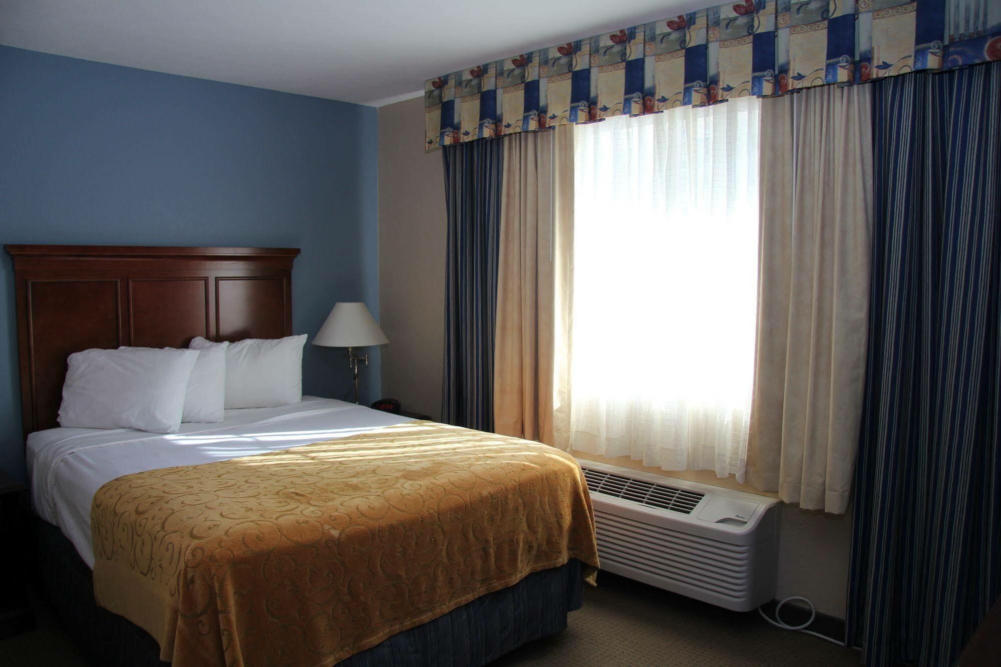 Green Acres Hotel Pittsfield Ngoại thất bức ảnh